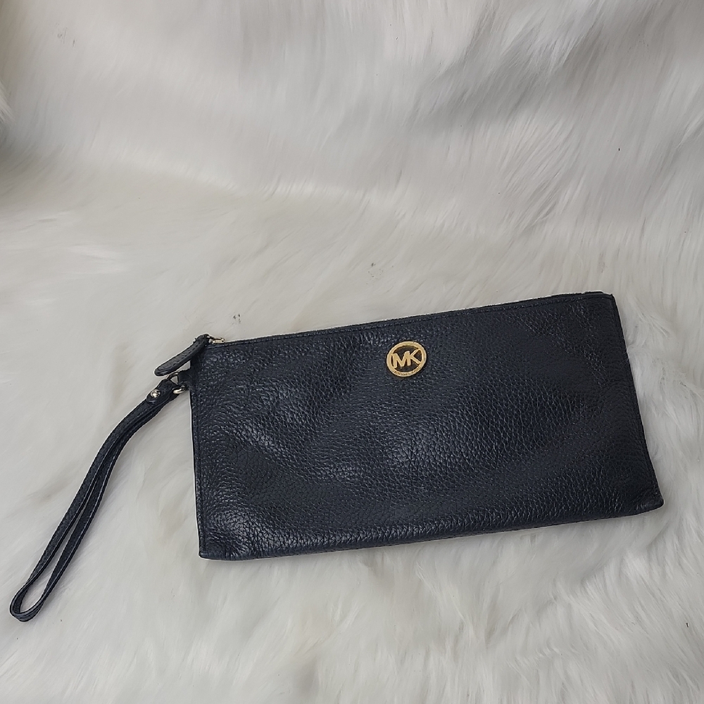 MICHAEL KORS Fulton Black‎ Pebbled Leather Large Designer Clutch Wristlet Bag